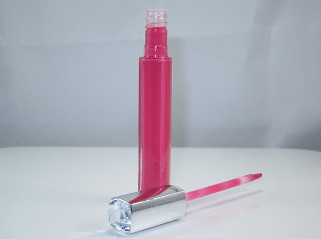 Revlon Ultra HD Lip Lacquer, shade HD Pink Amethyst