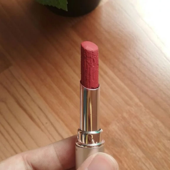 Wardah Long Lasting Lipstick, shade Vibrant Red